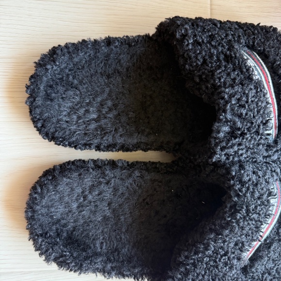 Men’s Balenciaga Furry Slide Sandals - Picture 6 of 6